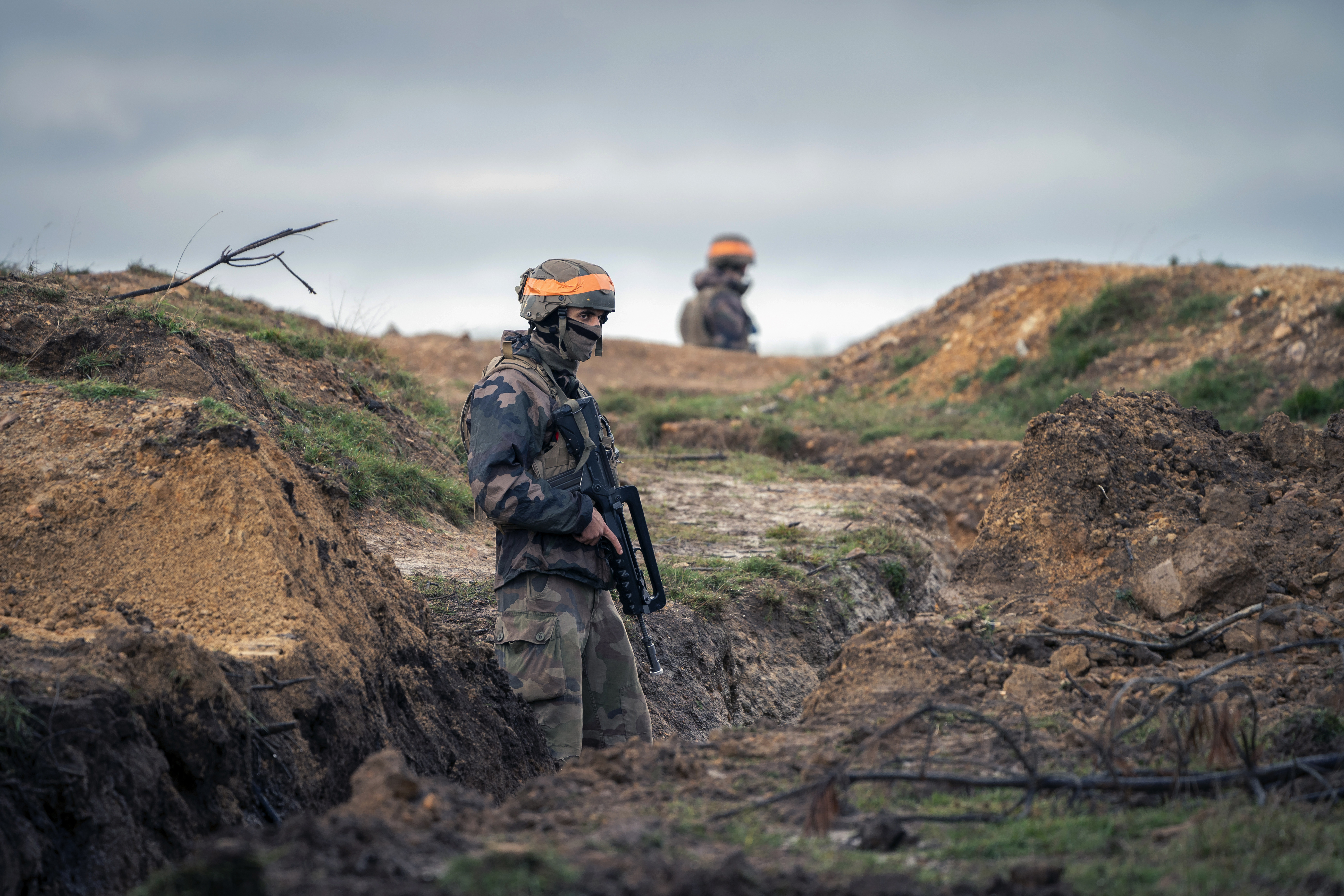 FILE - Ukrainian infantrymen train with French soldiers to learn combat skills, in France, on Nov. 7, 2023. (AP Photo/Laurent Cipriani, File)