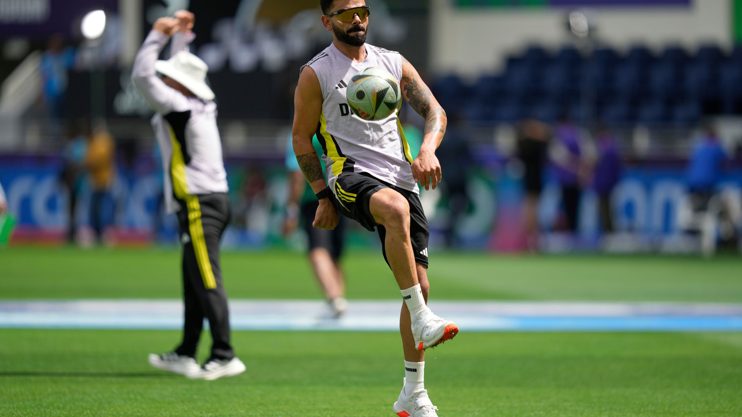 India's Virat Kohli trains ahead of the ICC Champions Trophy final cricket match between India and New Zealand at Dubai International Cricket Stadium in Dubai, United Arab Emirates, Sunday, March 9, 2025. (AP Photo/Altaf Qadri)